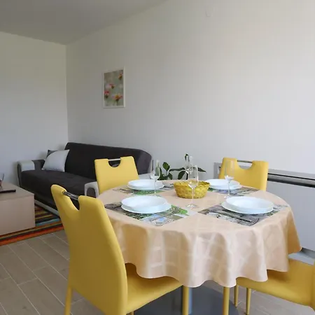 Sucic Iva I Tea Apartament *